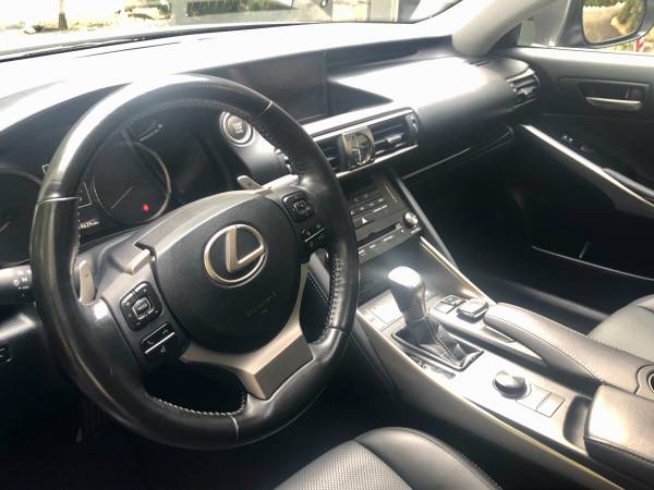 2018 Lexus IS IS 300 for sale in Lincoln, RI – photo 3