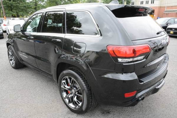 2015 *Jeep* *Grand Cherokee* *SRT* Brilliant Black C for sale in Avenel, NJ – photo 5