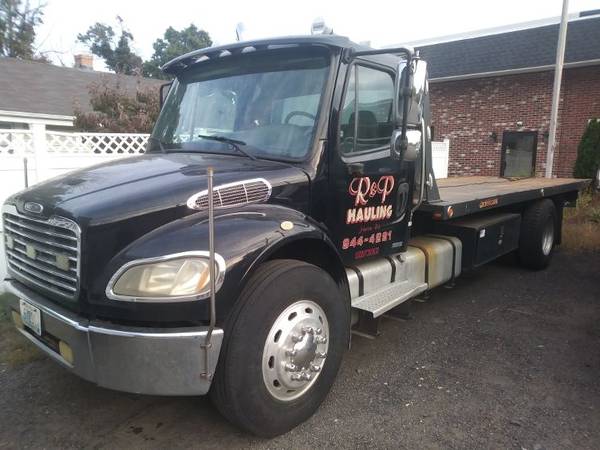 FREIGHTLINER M2 TOW TRUCK UNDER CDL for sale in Johnston, MA