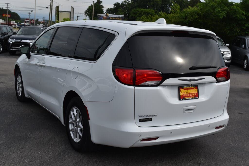 2020 Chrysler Voyager LX FWD for sale in Lenoir City, TN – photo 3