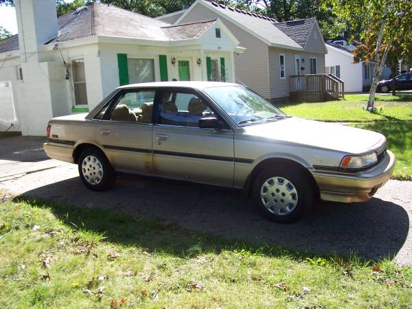 1991 TOYOTA CAMRY for sale in Muskegon, MI – photo 2