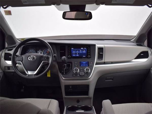 2020 Toyota Sienna LE van - - by dealer - vehicle for sale in New Rochelle, NY – photo 9