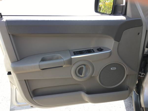 2008 JEEP COMMANDER *SPORT* 3RD ROW SEATING *FINANCE for sale in Port Saint Lucie, FL – photo 6