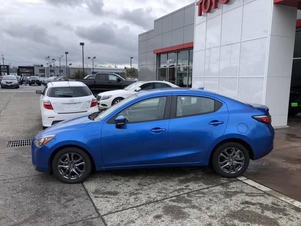 2019 Toyota Yaris LE CALL/TEXT - cars & trucks - by dealer - vehicle... for sale in Gladstone, OR – photo 3