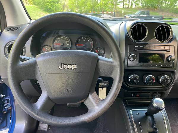 2010 Jeep Compass 4X4 - LOW MILES - NEW TIRES - CHECK OUT PHOTOS for sale in Salt Lick, OH – photo 12