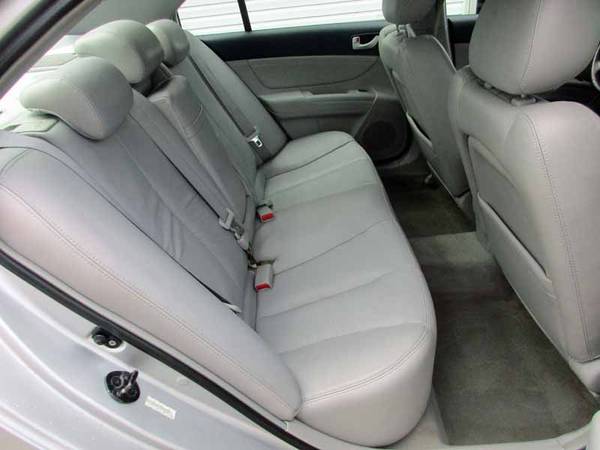 2008 Hyundai Sonota 4dr silver *REDUCED* for sale in Louisville, KY – photo 4