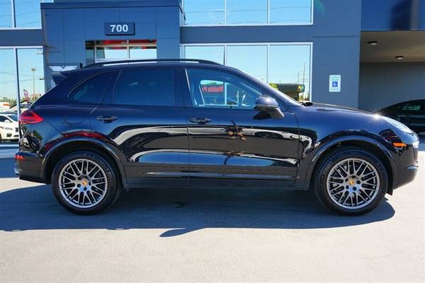 2017 Porsche Cayenne AWD All Wheel Drive Platinum Edition SUV - cars for sale in Bellingham, WA – photo 2
