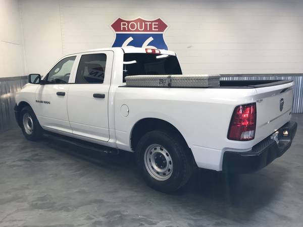 2012 RAM 1500 ST CREW CAB! CLEAN CARFAX! V8 FLEX FUEL! ONLY 76.5K MI!! for sale in Norman, KS – photo 4