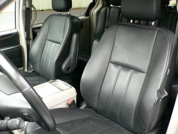 13 Chrysler Town Country Touring, Dodge Caravan. We Finance Every1!... for sale in binghamton, NY – photo 11