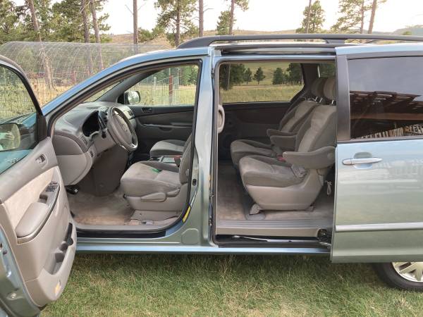 2007 Toyota Sienna LE - cars & trucks - by owner - vehicle... for sale in Rockerville, SD, SD – photo 4