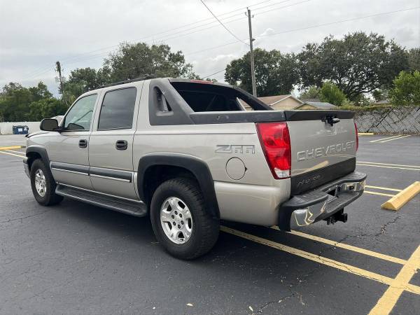 2004 Chevrolet Chevy Avalanche 1500 Sport Utility Pickup 4D 5 1/4 ft for sale in TAMPA, FL – photo 3