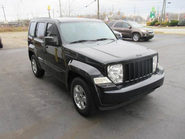 2012 Jeep Liberty SPORT !! 4x4 !! - cars & trucks - by dealer -... for sale in North Ridgeville, OH – photo 4