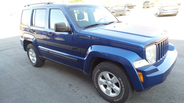 2010 JEEP LIBERTY 4X4 - cars & trucks - by dealer - vehicle... for sale in Lima, OH – photo 4