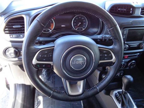 2016 Jeep Renegade Limited 4x4 - Leather for sale in Wautoma, WI – photo 12