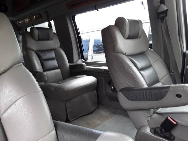 Conversion Van FORD HIGH TOP E150 for sale in Syracuse, NY – photo 8