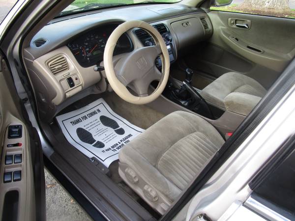 XXXXX 1998 Honda Accord LX 5-SPd ( manual ) One OWNER Clean TITLE... for sale in Fresno, CA – photo 8