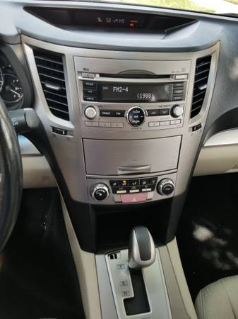 2011 subaru outback for lease/weekly for sale in Chicago, IL – photo 5