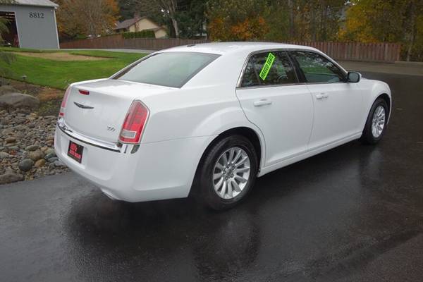 2013 Chrysler 300 BEAUTIFUL CONDITION, ONLY 98K MILES!!! for sale in PUYALLUP, WA – photo 2