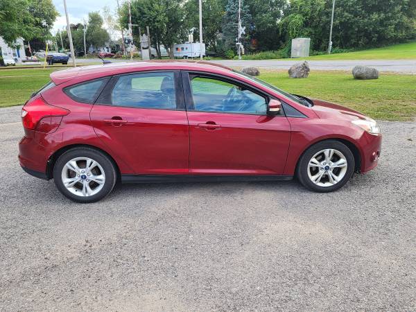 2013 FORD FOCUS HATCHBACK SE! LOW MILES! FIANCING AVL! - cars & for sale in Lisbon, NY – photo 2