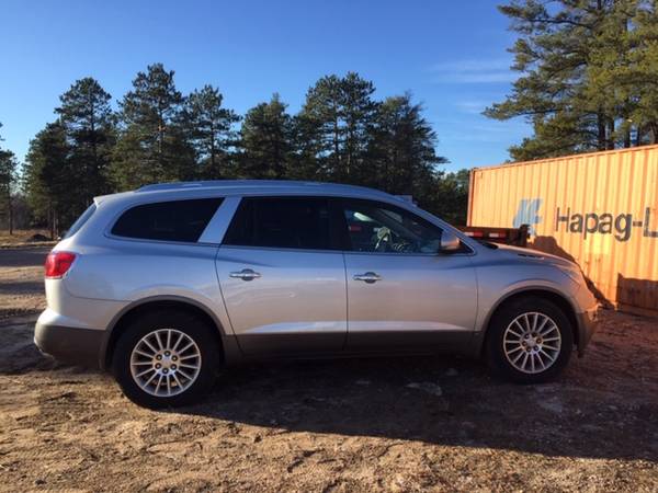2010 Buick Enclave CXL AWD - cars & trucks - by owner - vehicle... for sale in Marquette, MI