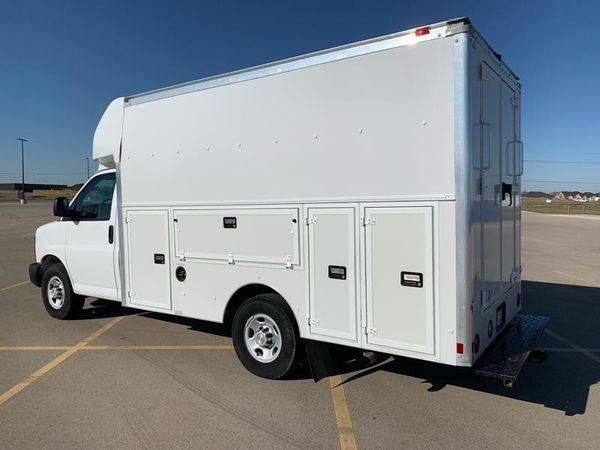 2014 Chevrolet Chevy Express Cutaway 3500 2dr 139 in. WB Cutaway... for sale in Lubbock, TX – photo 17