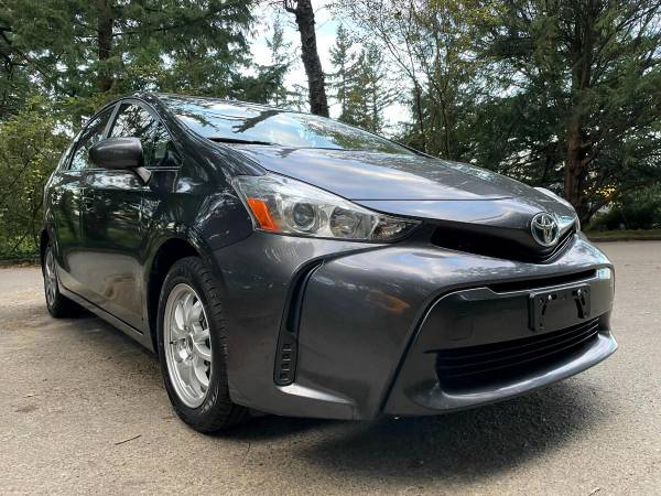 2017 Toyota Prius V Three (Natl) - cars & trucks - by dealer -... for sale in Portland, OR – photo 3