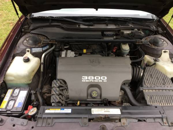1998 Pontiac Bonneville Great condition Cold A/C $2500 OBO for sale in Rocky Point, NC – photo 5