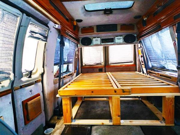 Econoline 150 V8 5.8l camper van for sale in Willits, CA – photo 2