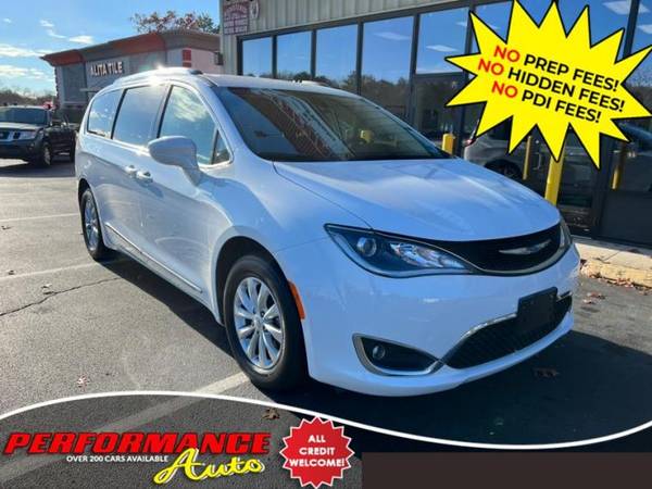 2018 Chrysler Pacifica Touring L FWD Minivan - - by for sale in Bohemia, NY