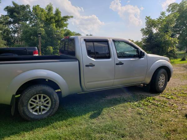 2015 Nissan Frontier 4x4 for sale in Norwich, OH – photo 2