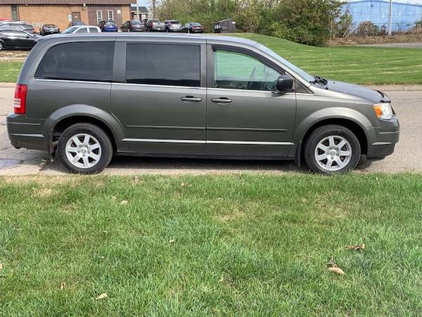 2010 Chrysler Town & Country LX - 3rd Row!! - cars & trucks - by... for sale in Dayton, OH – photo 4