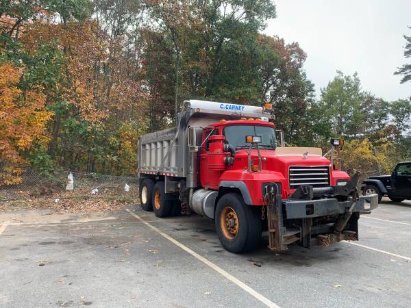 2003 MACK RD FOR SALE - cars & trucks - by owner - vehicle... for sale in Avon, MA – photo 2