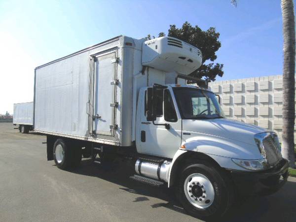 2010 International 4300 18' Reefer Box Truck CARB Compliant Low Hours! for sale in Riverside, CA