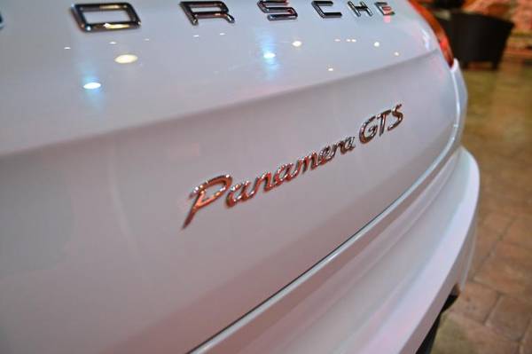 2014 Porsche Panamera Stock# SCV4522 - cars & trucks - by dealer -... for sale in Winnipeg, CA – photo 2