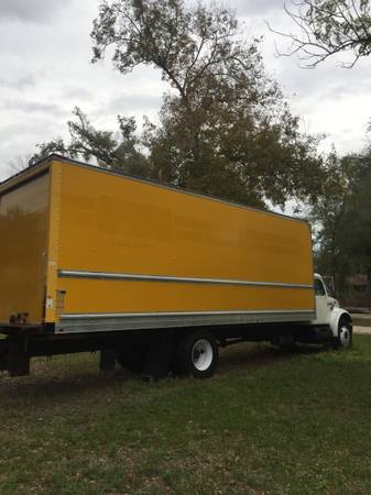 Commercial 26 box truck for sale in Other, FL – photo 3