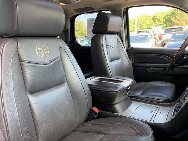 2013 Cadillac Escalade Platinum Edition AWD Navi Tv/DVD Sunroof 3rd Ro for sale in Canton, OH – photo 16