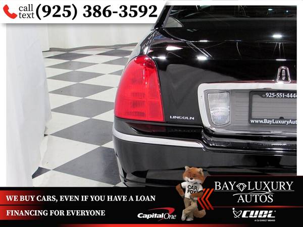2008 Lincoln Town Car Signature Limited - - by dealer for sale in Dublin, CA – photo 11