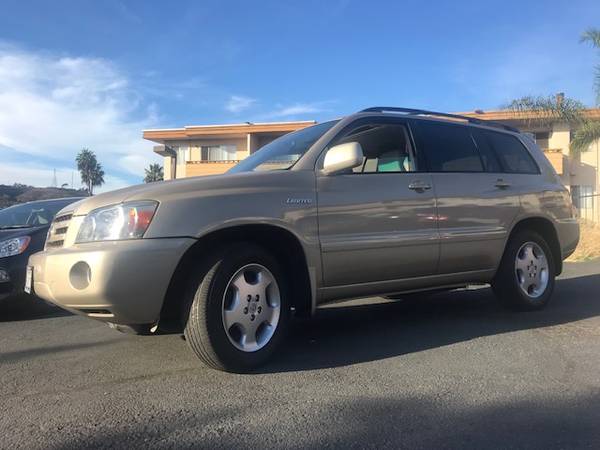 2005 Toyota Highlander Limited (55K miles, 3 rows) for sale in San Diego, CA