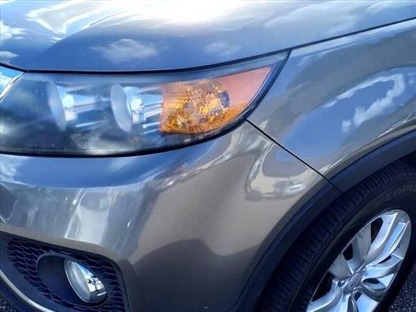 2011 Kia Sorento EX V6 4WD - - by dealer - vehicle for sale in Other, NY – photo 8