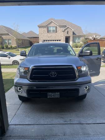 Silver 2010 AWD Toyota Tundra, Excellent Condition for sale in Celina, TX – photo 2