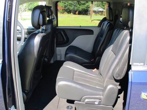 2013 Chrysler Town & Country Touring L - 93440 Miles for sale in Pamplico, SC – photo 19