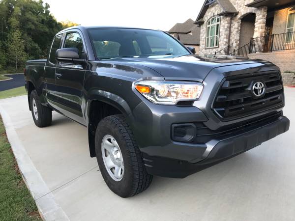 2017 Toyota Tacoma access cab 4WD MANUAL 38K miles for sale in Spartanburg, NC – photo 2