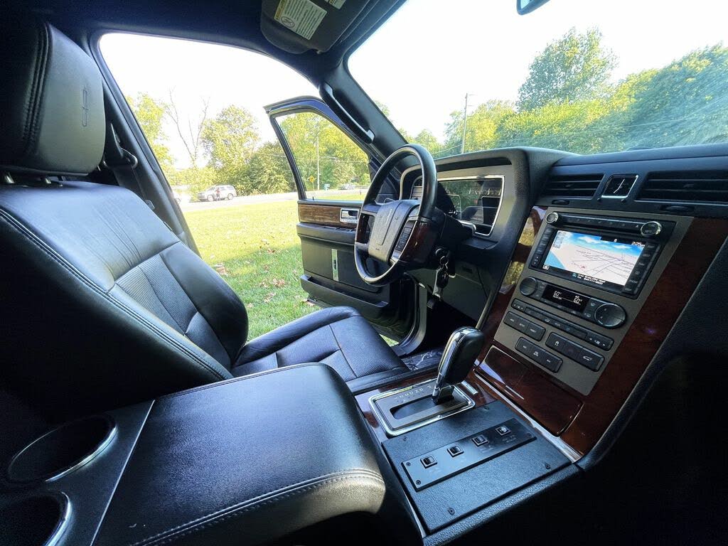 2011 Lincoln Navigator L 4WD for sale in Philadelphia, PA – photo 20