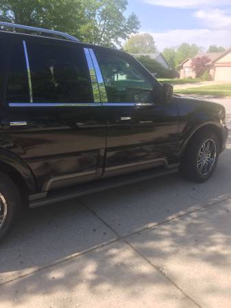 Lincoln Navigator for sale in Indianapolis, IN – photo 3