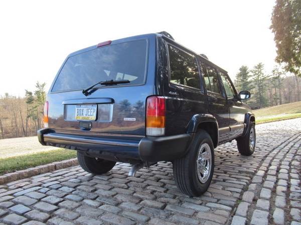 2000 Jeep Cherokee 4x4 XJ LOW MILES, Pristine Condition - cars & for sale in Other, DE – photo 3