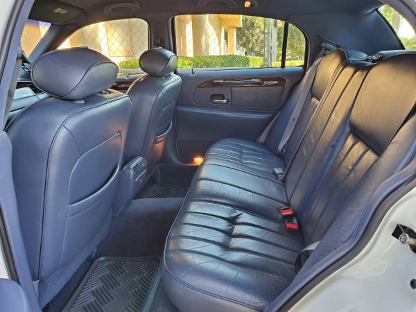 1998 Lincoln Town car Executive Model with very low miles @ (84,000)... for sale in Fort Myers, FL – photo 15