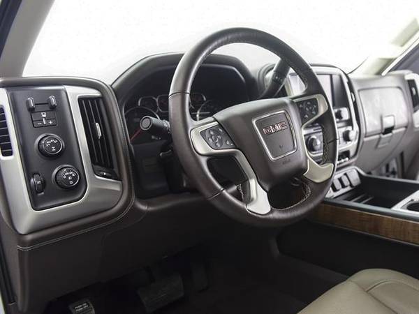 2018 GMC Sierra 1500 Crew Cab SLT Pickup 4D 5 3/4 ft pickup White - for sale in Albuquerque, NM – photo 2