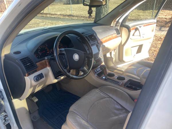2007 Saturn Outlook XR, Runs and Drives Great, - - by for sale in Kansas City, MO – photo 9