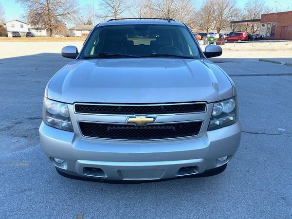 2007 Chevy Suburban - cars & trucks - by owner - vehicle automotive... for sale in Kansas City, MO – photo 2