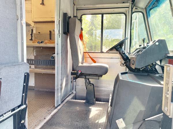 2003 Workhorse P42 Step Van for sale in Vancouver, OR – photo 11